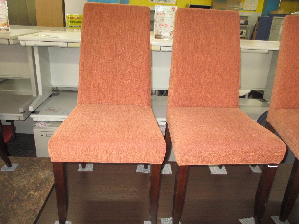 中古商談チェア オレンジ