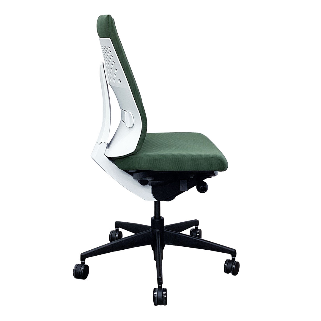 事務椅子 緑 側面