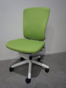 ★オフィスチェア　ライオンバーサル入荷のお知らせ★　